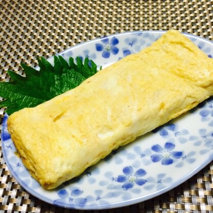 おはよう様〜さっきまで庭の蝉が賑やかだったのに 突然今は雨が〜
昨日の朝食に いつもなら希少糖を入れるのですが ホントだしと醤油でほんのり優しい味で美味でした♡